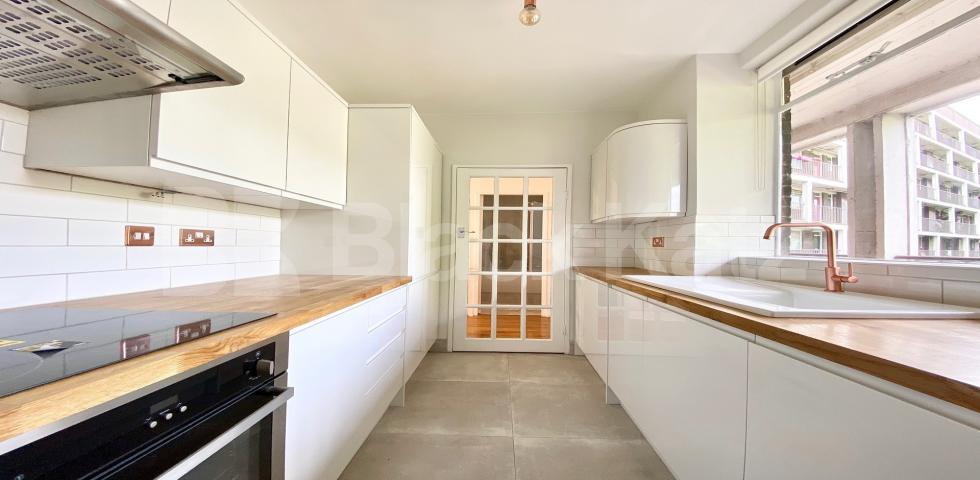 			VIDEO VIEWING AVAILABLE!, 2 Bedroom, 1 bath, 1 reception Apartment			 Cruikshank Street, ANGEL-KINGS CROSS